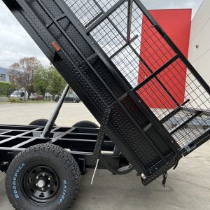 10x5 heavy duty tipper with 600mm cage